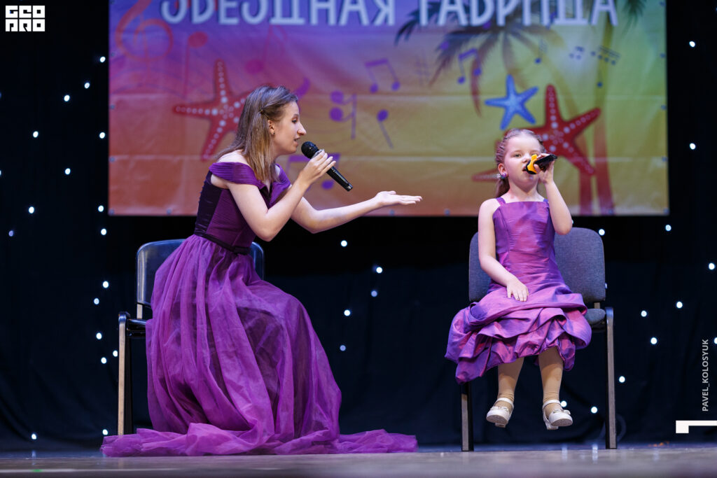 uchastniki vzroslye i deti